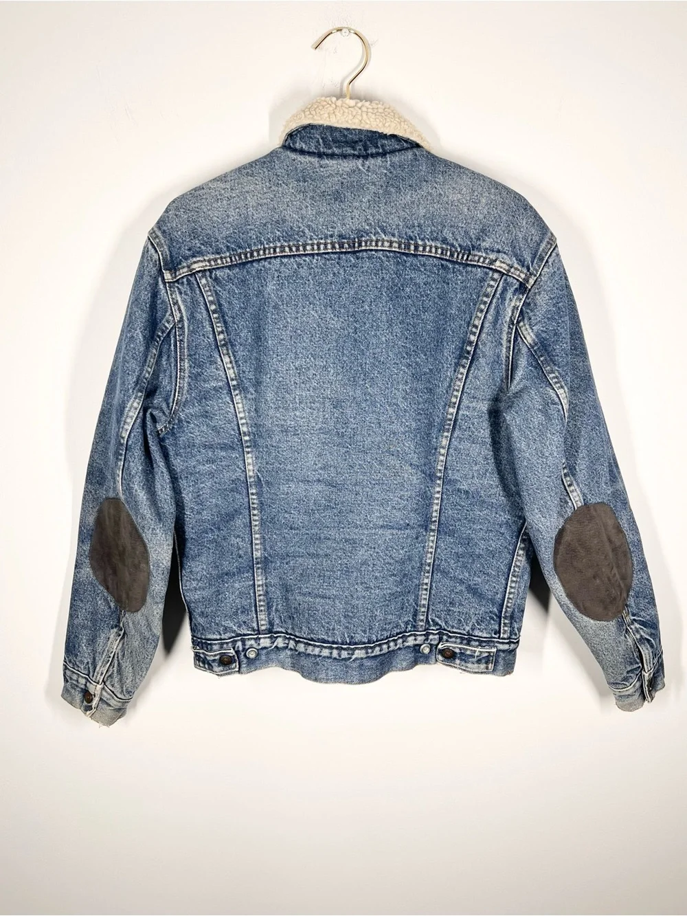 VTG Levi’s Denim Trucker Jacket Sherpa Lined Elbow Patches 38R
